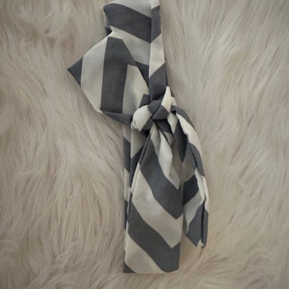 Grey & White Chevron Knot Headband  CTHB5 Handmade NWT Boutique